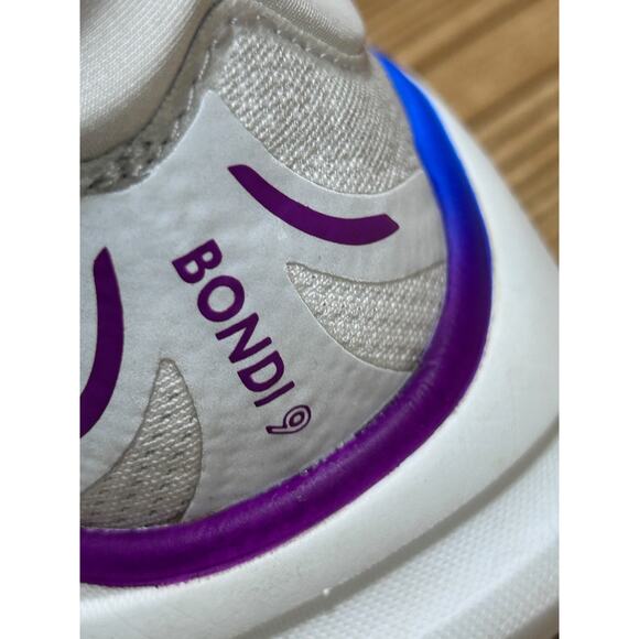 HOKA ONE ONE Bondi 9 Running Shoes 8 White Max Cushion Road Trainers No Insoles - Picture 6 of 8